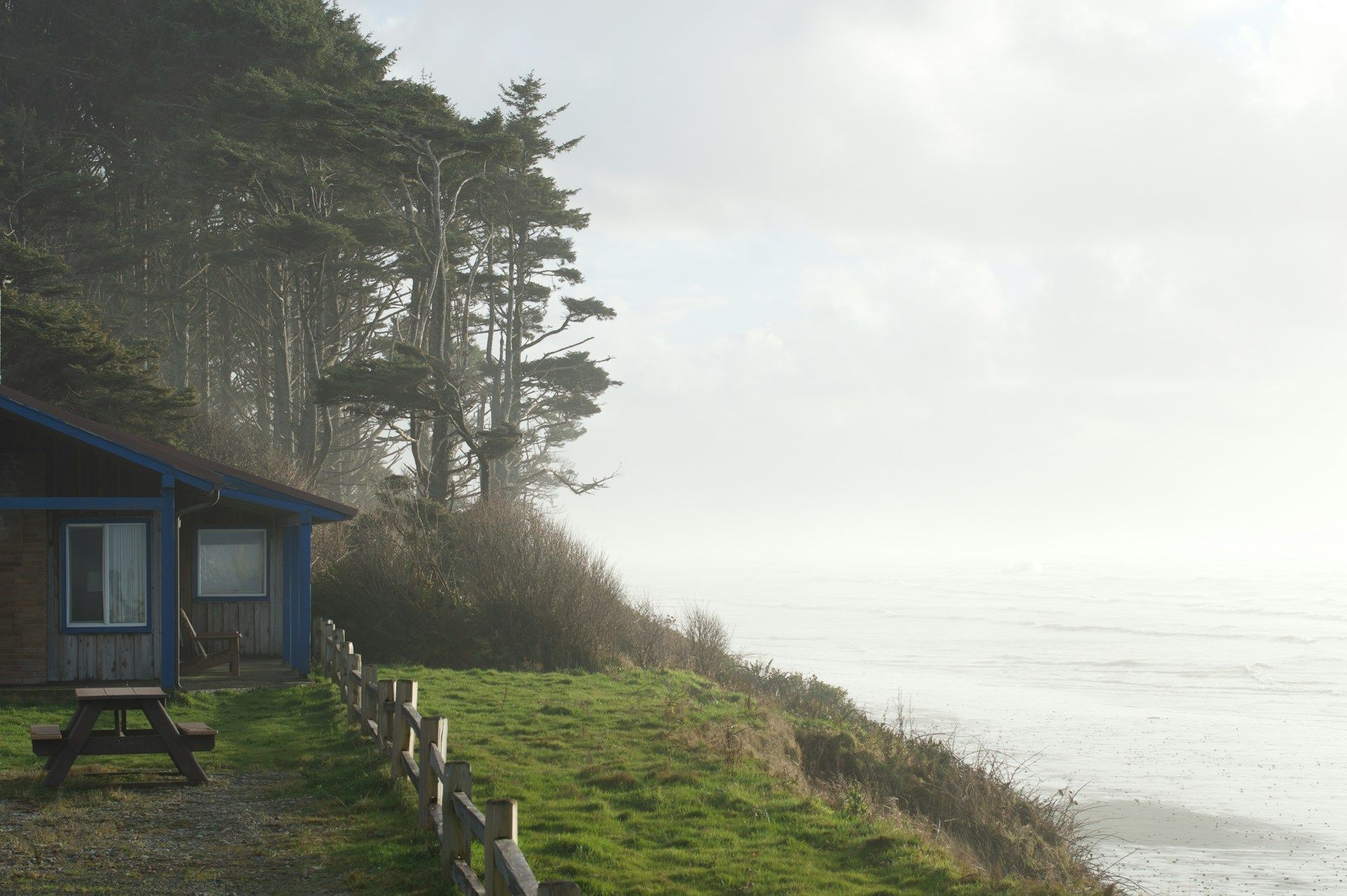A lodge sits on a cliff's' edge in Forks, Washington